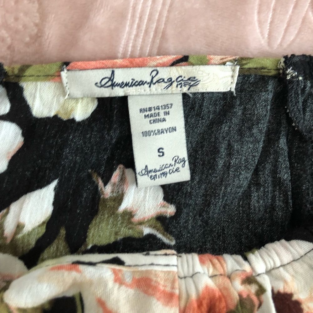 Floral top - Picture 4 of 4